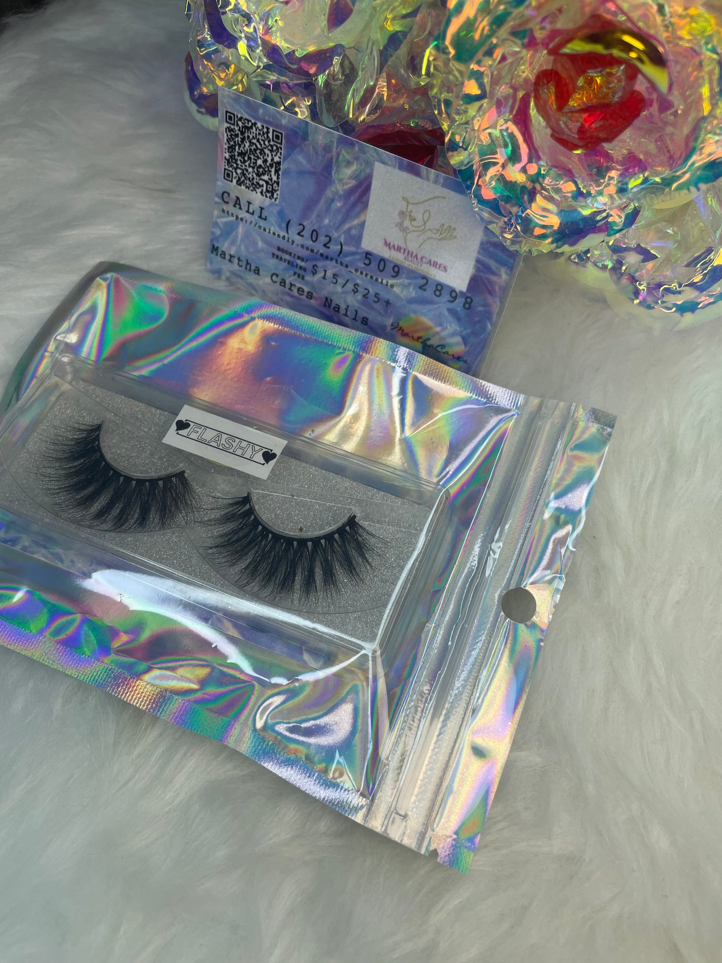 Flashy Lashes