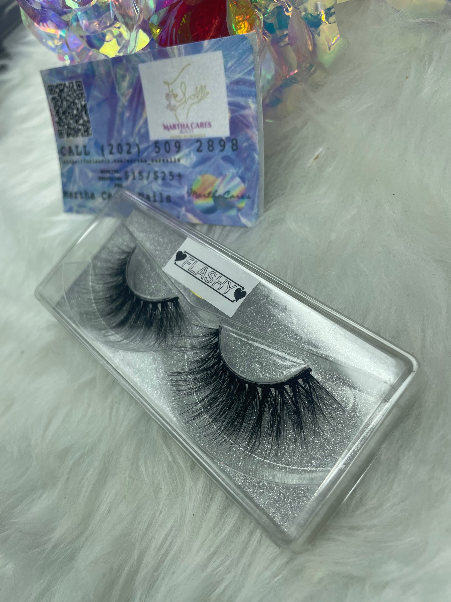 Flashy Lashes