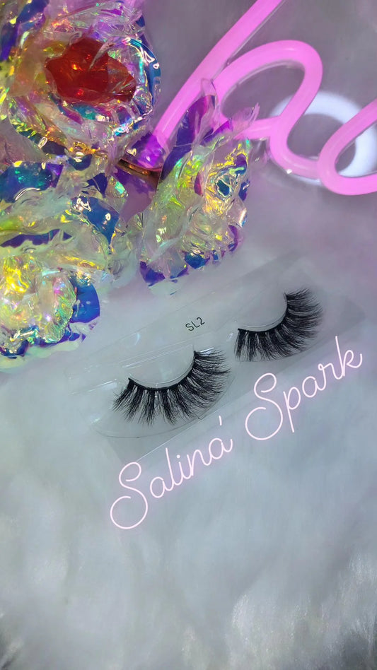 Salina lashes